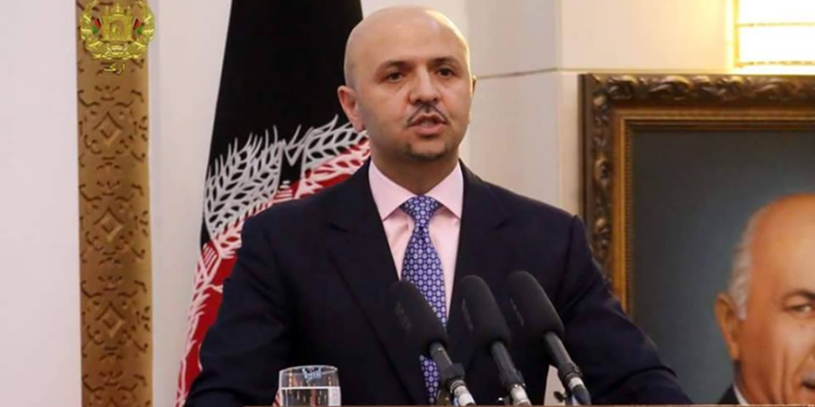 د سولې په چارو کې د دولت وزیر؛ که طالبان اوربند وکړي د نورو بندیانو پر خوشي کولو غور کوو