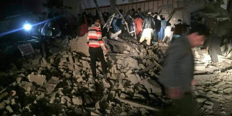 هرات کې چاودنې ۵۴ کسانو ته مرګ ژوبله اړولې ده