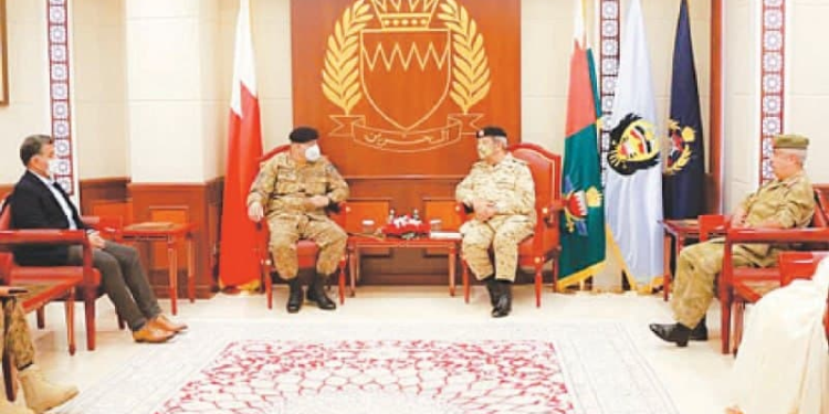 ډاڼ ورځپاڼه: پاکستاني او اردني چارواکو پر افغان سوله خبرې کړې