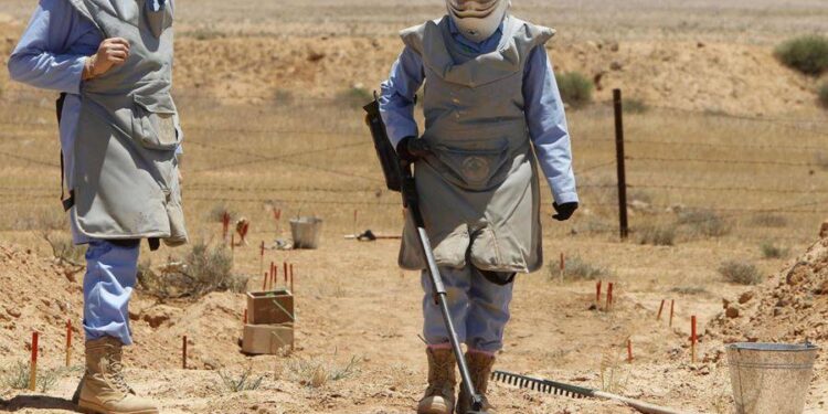 هره میاشت ۱۲۰ ملکیان د ځای پر ځای شوو ماینونو له امله زیانمنېږي