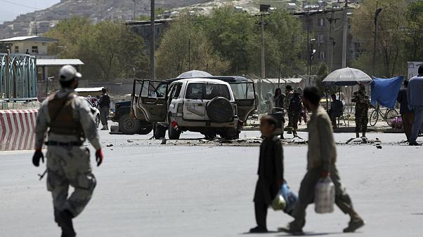 نیویارک ټایمز: امریکا په افغانستان کې د تاوتریخوالي د کمولو په لټه کې ده