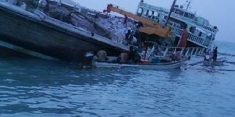 بنګله دېش کې؛ د یوې کښتۍ ډوبېدو پېښه کې پڼځه کسان مړه شوي