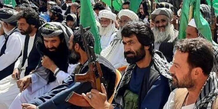 په وسلو سمبال پخوانيو مجاهدينو د اسماعیل خان په کور کې د خپلې بريا ورځ ونمانځله
