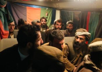 ملي دفاع وزارت: د طالبانو له یوه زندان ۲۸ ملکیان راخوشي کړل شول
