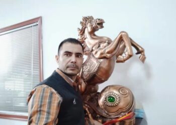 په چین کې افغان سوداګر: د چيني ملت لپاره د کمونېست ګوند خدمتونه نه هېرېدونکي دي