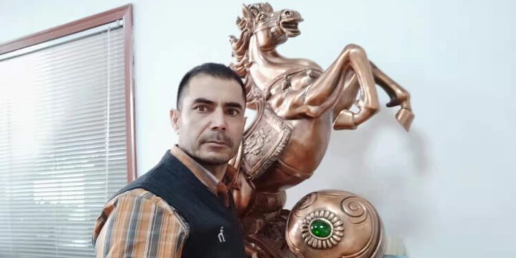 په چین کې افغان سوداګر: د چيني ملت لپاره د کمونېست ګوند خدمتونه نه هېرېدونکي دي