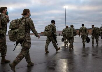 ډیلي مېل: امریکا نباید د ټولو سرتېرو د وتلو تېروتنه کړې وای