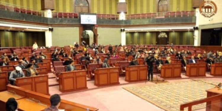 وکیلان: د جګړو شدت او په ټپه ولاړ مذاکرات د اندېښنې وړ دي