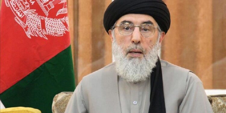 حکمتیار: که حکومت د سولې عملي پلان جوړ نه کړي، پخپله دا کار کوو