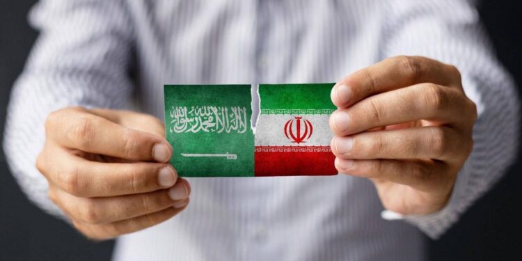 ایران: له عربستان سره خبرې سم لوري ته روانې دي