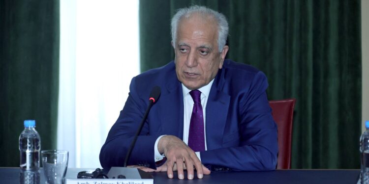 خلیلزاد: امریکا د افغان سولې لپاره له روانو هڅو ملاتړ کوي
