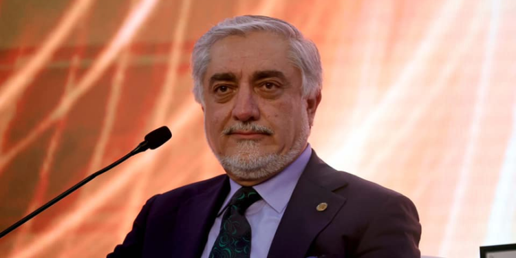 عبدالله: طالبان له نظامي لارې غواړي ځان واک ته ورسوي