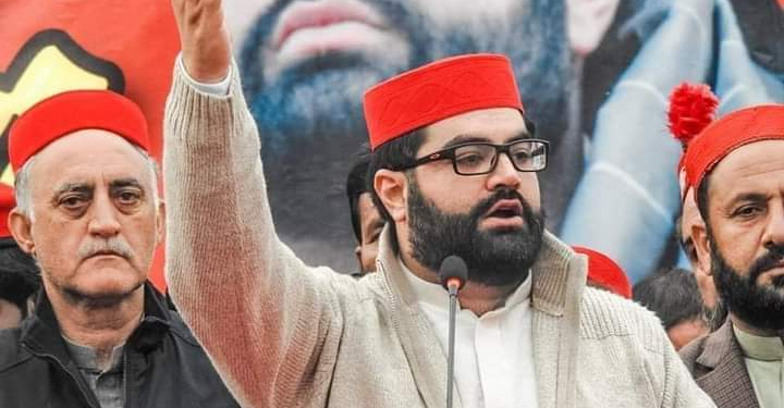 ولي خان: افغانستان کې د روانې جګړې لامل د پاکستان مداخله ده