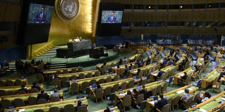 م.م افغانستان کې د بشري مرستو پر رسوونکو بریدونه غندلي