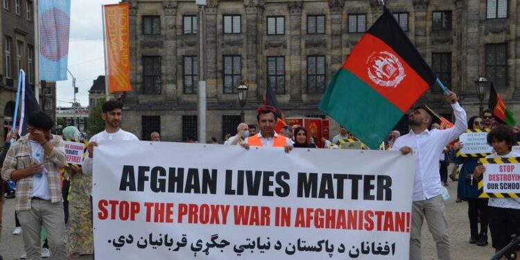 هالنډ کې مېشت افغانان: نړیواله دې افغانستان کې د پاکستان نیابتي جګړه پای ته ورسوي