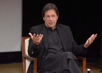 پاکستان: اسامه ترهګر دی، د عمران خان ژبه خطا شوې وه