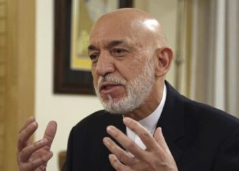 حامد کرزی: امریکا په افغانستان کې؛ ماتې خوړلې، اوس دې له خپل مسوولیت تېښته نه کوي