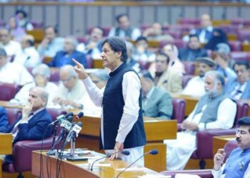 عمران خان یو ځل بیا: افغانستان کې د هېڅ ډلې او ګټې په پاللو پسې نه یو