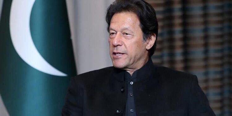 عمران خان: امریکايي عسکر وځي، خو ستر بایلونکی هند دی