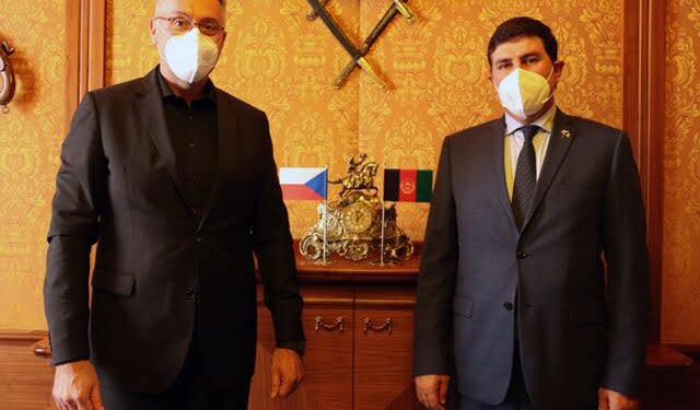 چک جمهوریت: د افغان پيلوټانو روزنې او پوځي همکاریو ته دوام ورکوو
