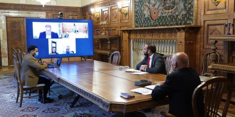 نړیوال بانک له افغانستان سره د خپلو مرستو پر دوام ټینګار کړی