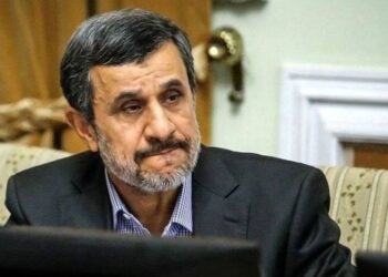 احمدي نژاد طالبانو ته: ستاسې کړنې افغانستان ورانوي، ګټه مو زبرځواکو ته رسېږي