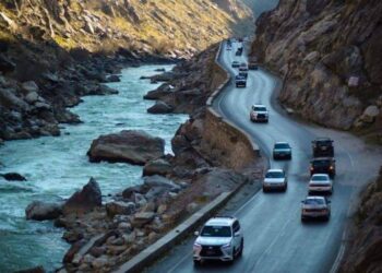 په دوو جلا ترافیکي پېښو کې ۳۸ تنو ته مرګ ژوبله اوښتې