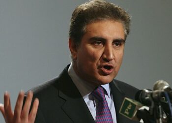 قریشي: طالبان به داعش ډلې ته د فعالیت اجازه ورنه کړي