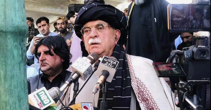 اڅکزی: پاکستان دې افغانستان کې د روانې جګړې له ملاتړ لاس واخلي