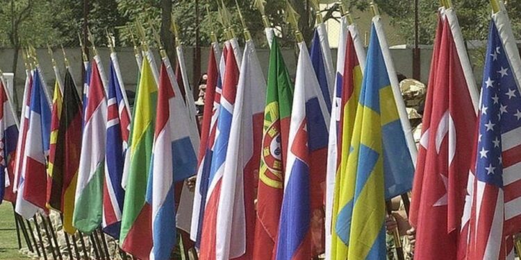 د ۱۶ سفارتونو ګډه اعلامیه: د طالبانو خبرې او عمل سره په ټکر کې دي