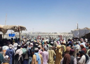 چمن کې؛ د پاکستاني عسکرو او افغان مسافرو تر منځ اخ و ډب شوی