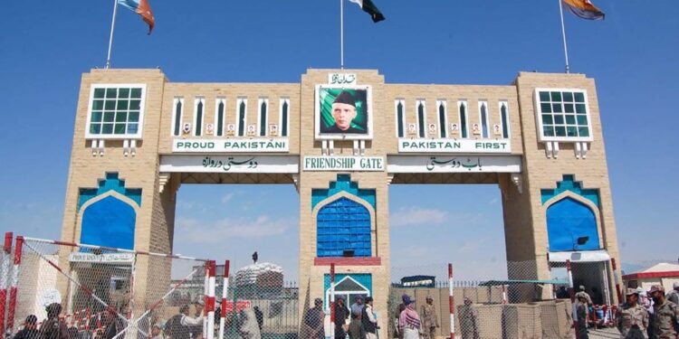 پاکستاني چارواکي: سپین بولدک دروازه به د اتو ساعتونو لپاره پرانیستې وي