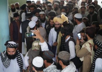انس حقاني: نوره اړتیا نشته چې د پرديو په لمسون د يو بل وينه تویې شي
