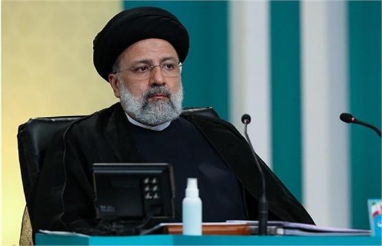 د ایران ولسمشر: هېواد مو په ټولنیزو او اقتصادي برخو کې خورا شاته دی