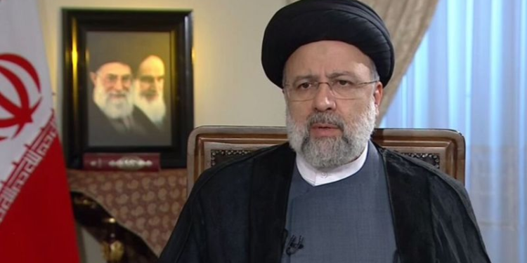 د ایران ولسمشر: اټومي مذاکراتو ته تیار یو، خو فشارونه نه منو