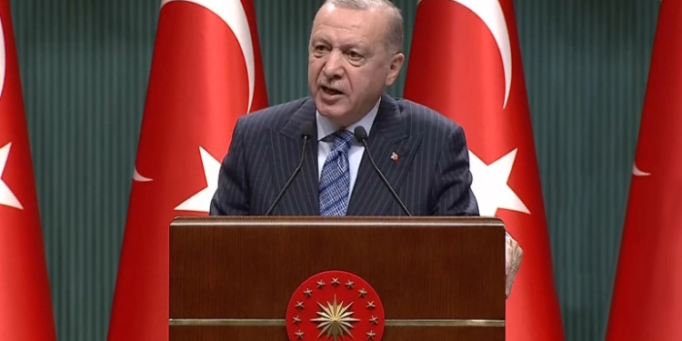 اردوغان: افغانستان سره بشري مرستې کوو،د غرب نوکران نه یو