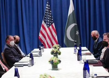 ډيلي مېل: د افغانستان پر سر د پاکستان او امریکا د مخامخ کېدو احتمال شته