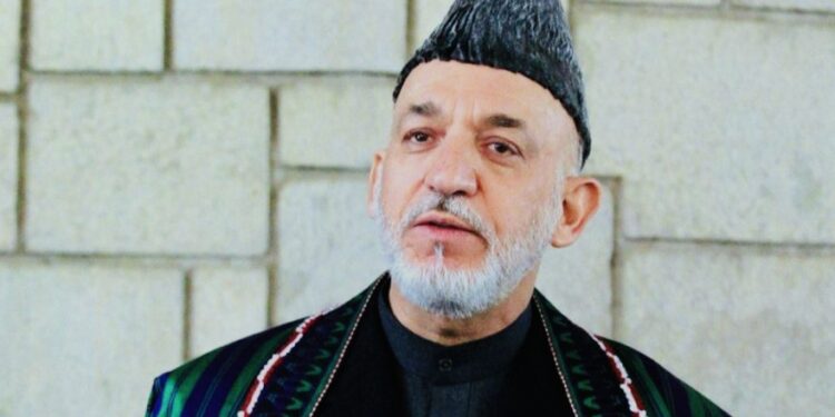 نوې کابینې ته د حامد کرزي غبرګون:د دولتي ادارو د چلښت لپاره د سرپرست حکومت اعلان ضرور وو