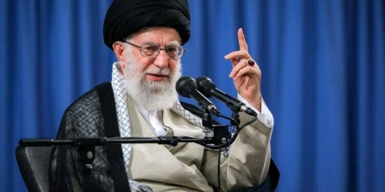 خامنهاي: امریکا شل کاله په افغانستان کې پرلپسې جنایتونه کړي