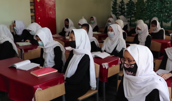 د کندوز تر څنګ؛ په بلخ کې هم د ښوونځیو دروازې د نجونو پر مخ پرانیستې دي