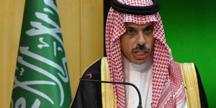 سعودي عربستان وایي ایران به ټوله سیمه په خطرونو ډکه کړي
