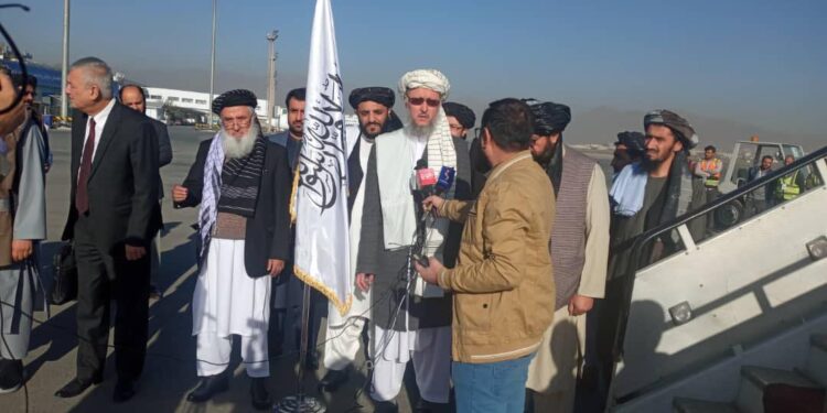 د نوي حکومت یو لوړپوړی پلاوی ازبکستان ته روان شوی
