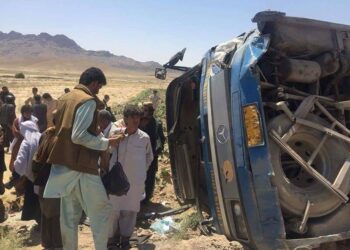 بدخشان کې ترافیکي پېښه کې اته کسان مړه شوي