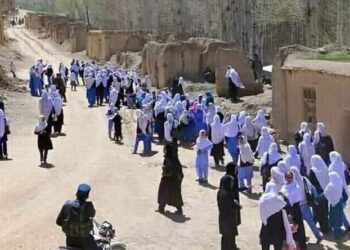 زابل کې هم د نجونو پر مخ د ښوونځیو دروازې پرانیستې دي