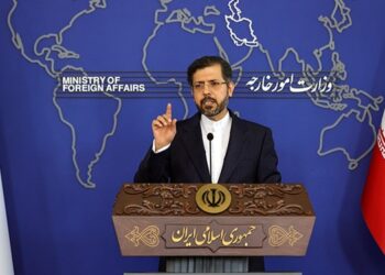 ایران: امریکا دې تړون ته تر راګرځېدو مخکې بندیزونه ختم کړي