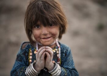 سور صلیب: افغانستان کې تر ۱۸ میلیونو ډېر کسان بشري مرستو ته اړتیا لري
