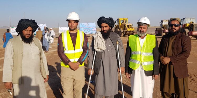 د ابو نصر فراهي بندر د پاتې سړک رغنیزې چارې پیل شوي