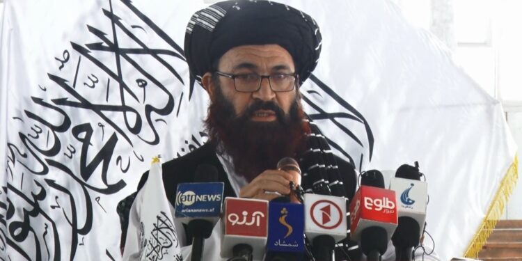 حقاني: د ا.ا پر نوم او لوګو د پاسپورټ د وېش خبر حقیقت نه لري