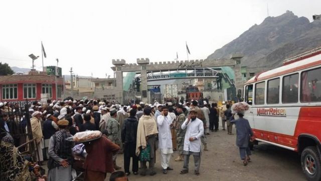 پاکستان: ۱۸۲ زره افغانان د وېزو له لارې راغلي دي