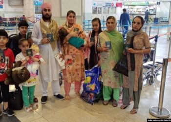 هند ۱۱۰ تنه هندوان او سکهان له افغانستانه ایستلي دي